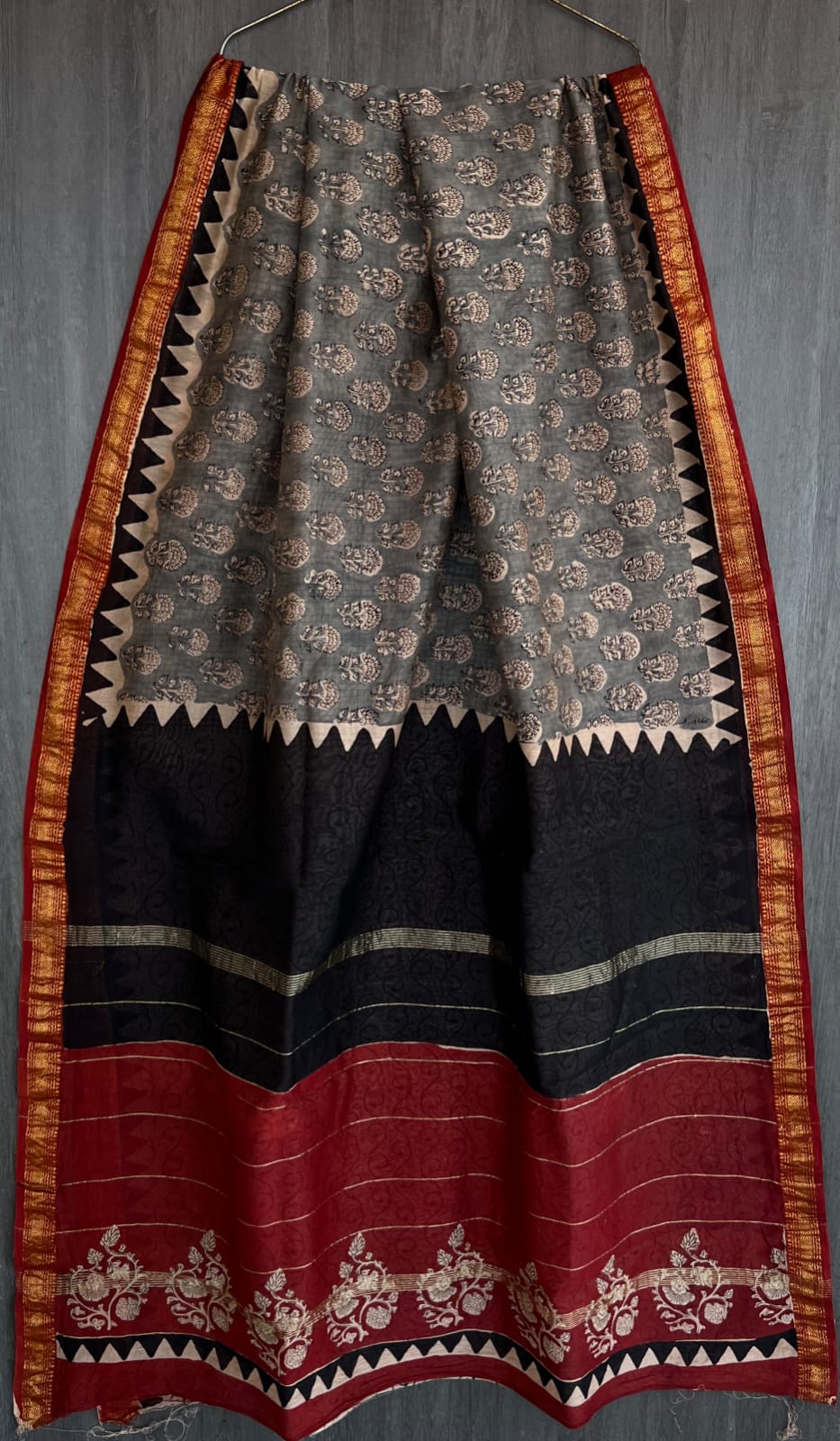 Grey Maroon Floral Maheshwari Saree