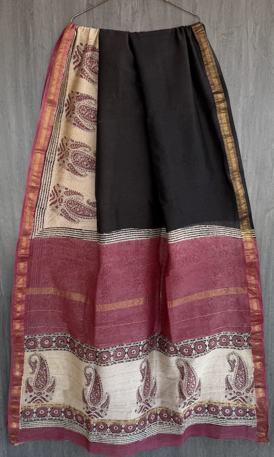 Black Wine Paisley Maheshwari Silk Saree