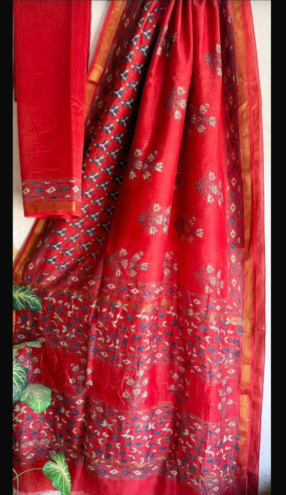 Red Floral Maheshwari Silk Saree