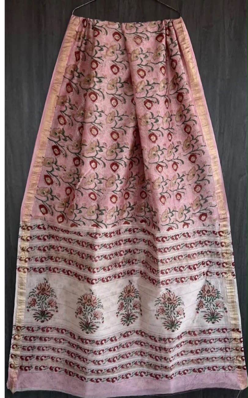 Pink Floral Maheshwari Silk Saree