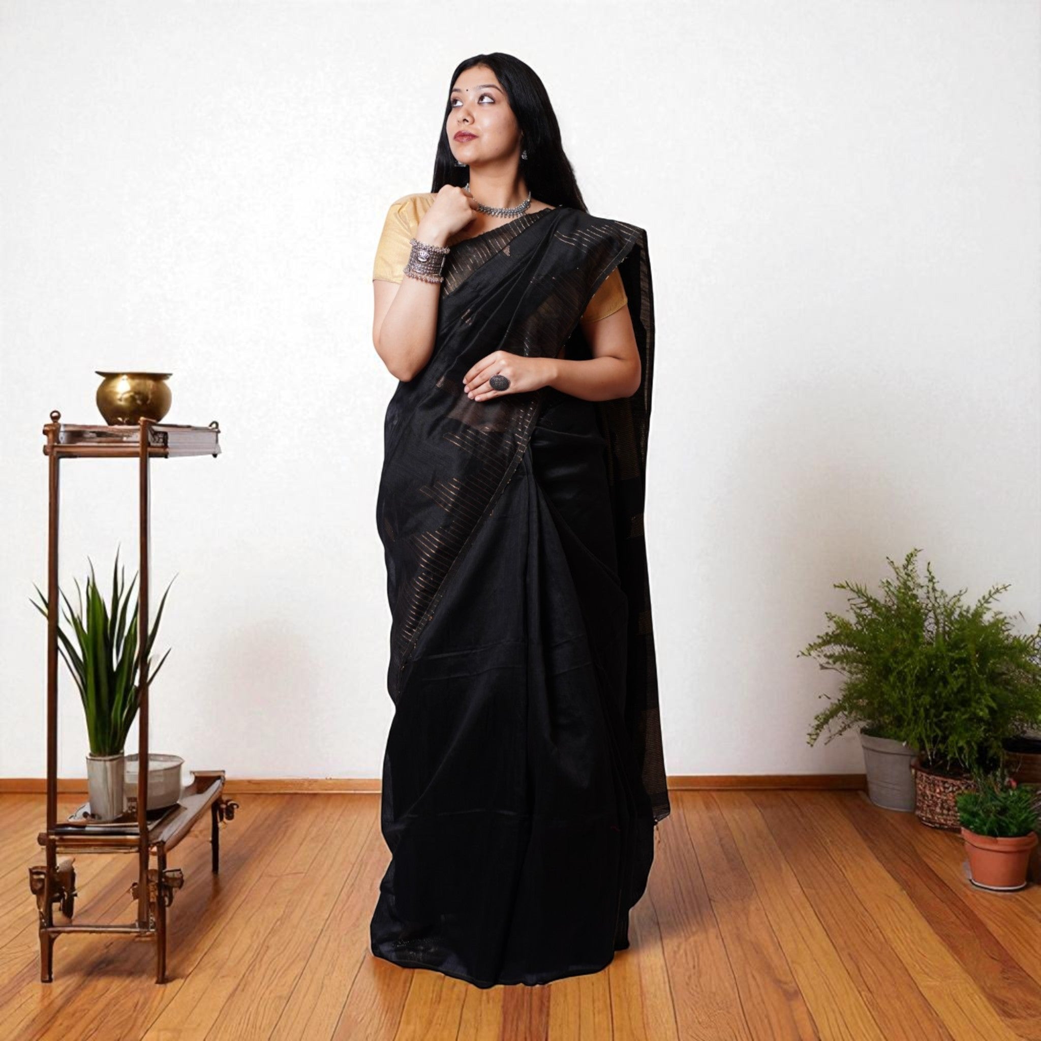 KaashiTara Stripe Cotton Saree