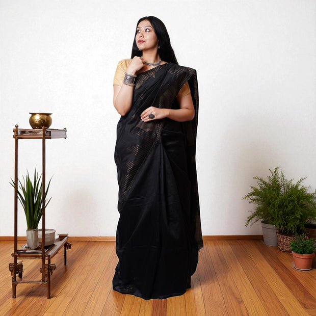 KaashiTara Stripe Cotton Saree