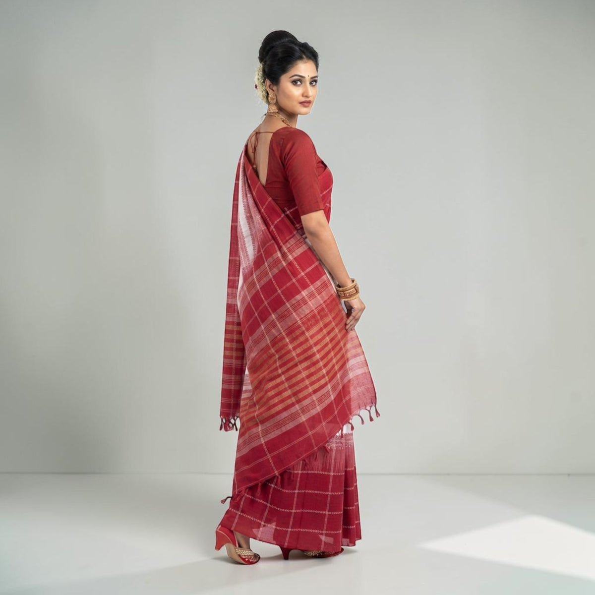 White Red Check Handwoven Cotton Saree