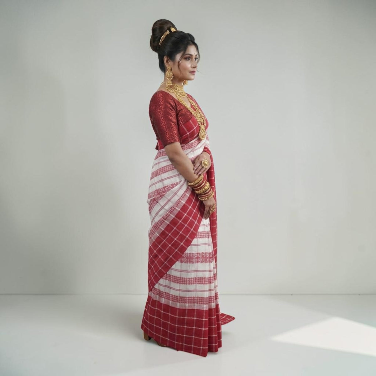 White Red Check Handwoven Cotton Saree