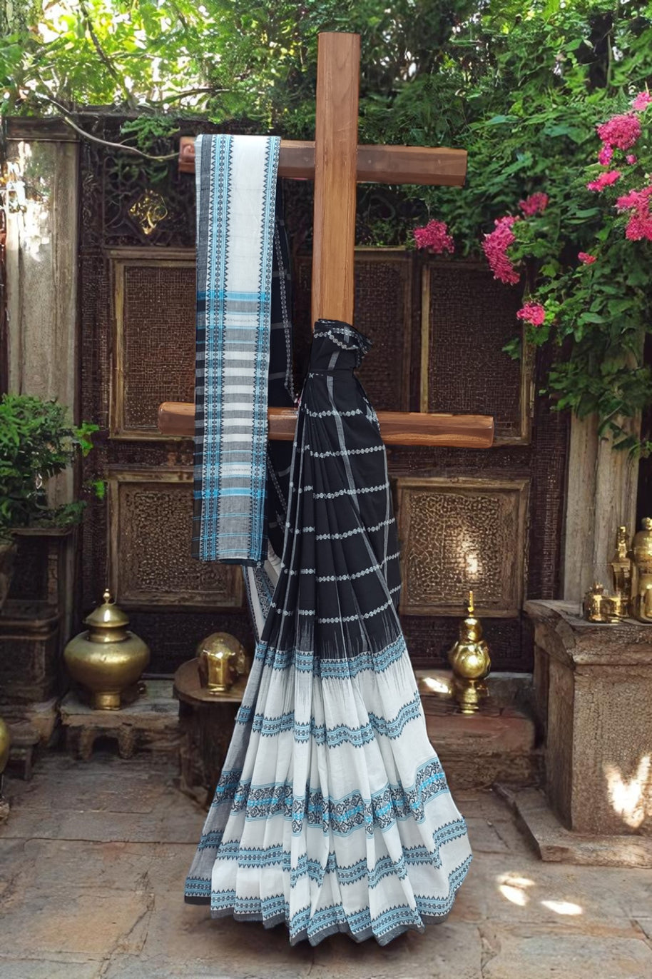 ShwetShyam Dhonekhali Handloom Cotton Saree