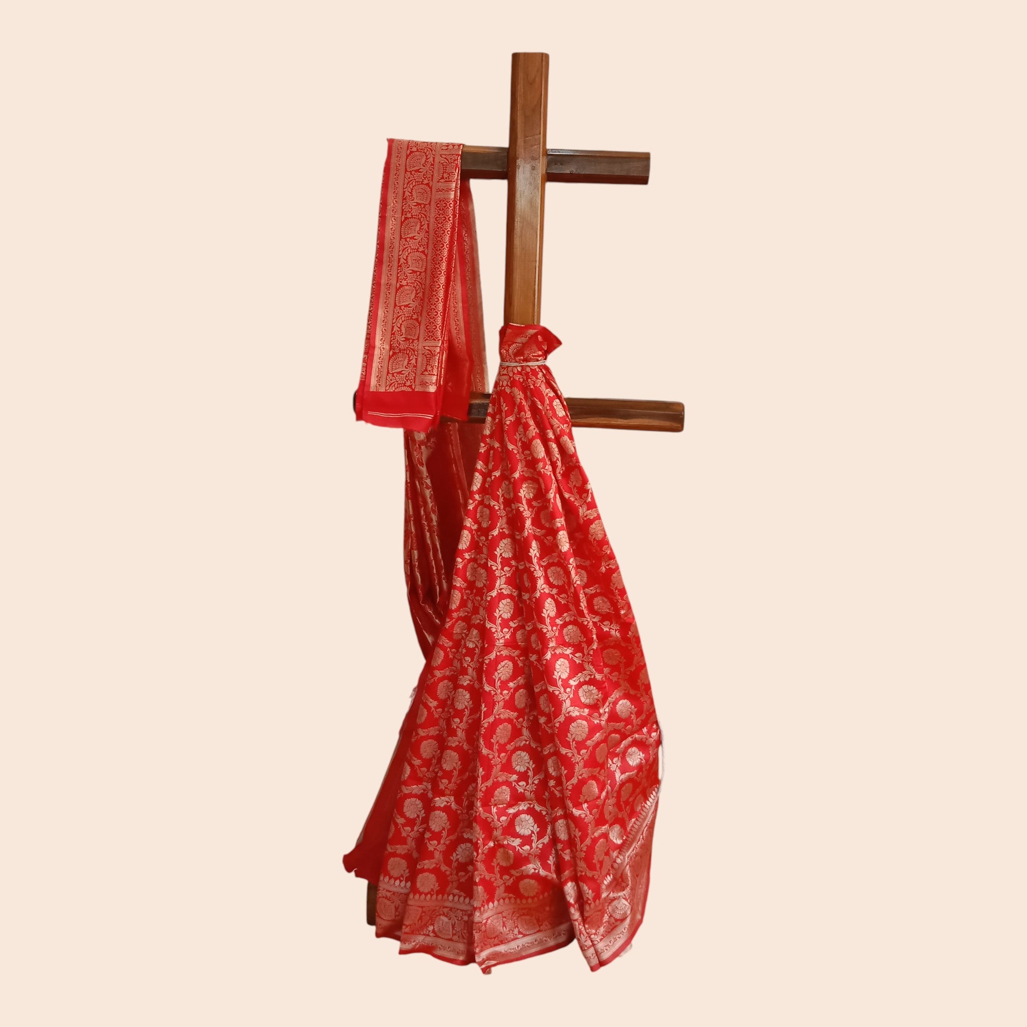 Red Golden Floral Silk Zari Saree