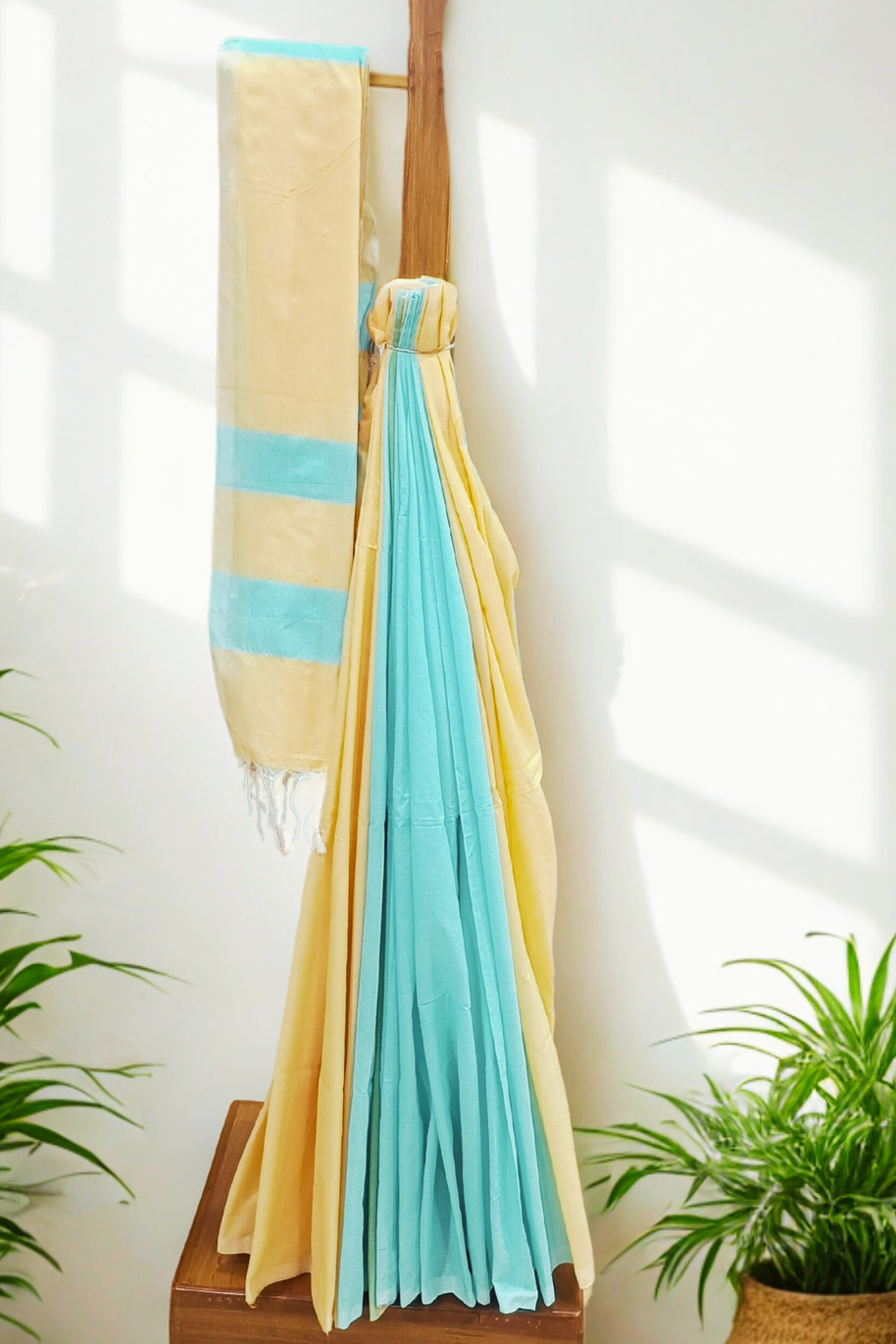 Stripe Radiance Handloom Cotton Saree