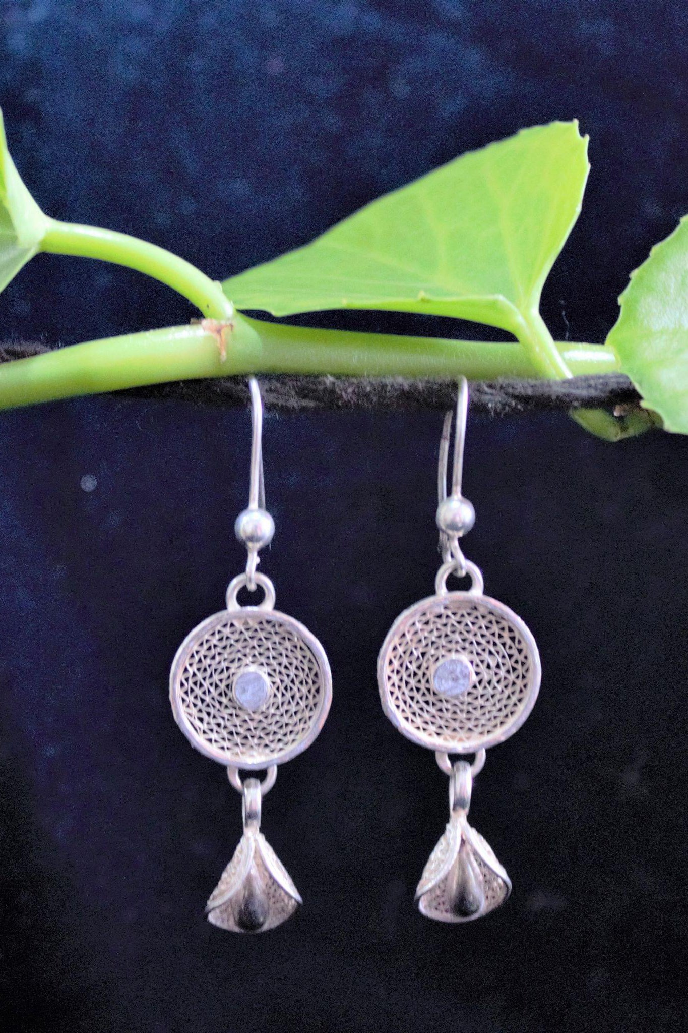 Circle Web Bud Droplet Silver Filigree Earrings