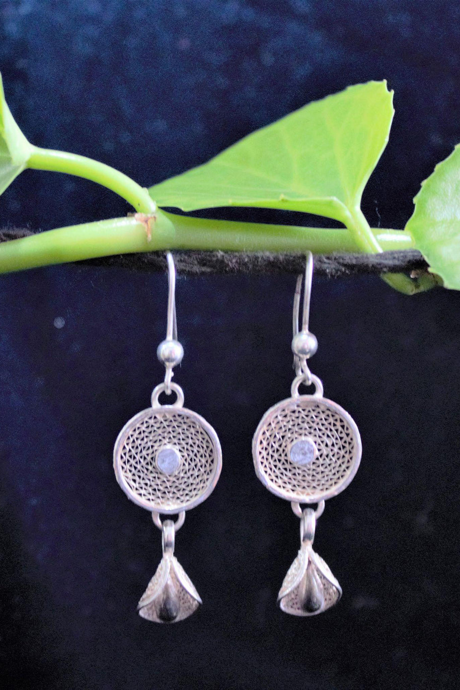 Circle Web Bud Droplet Silver Filigree Earrings
