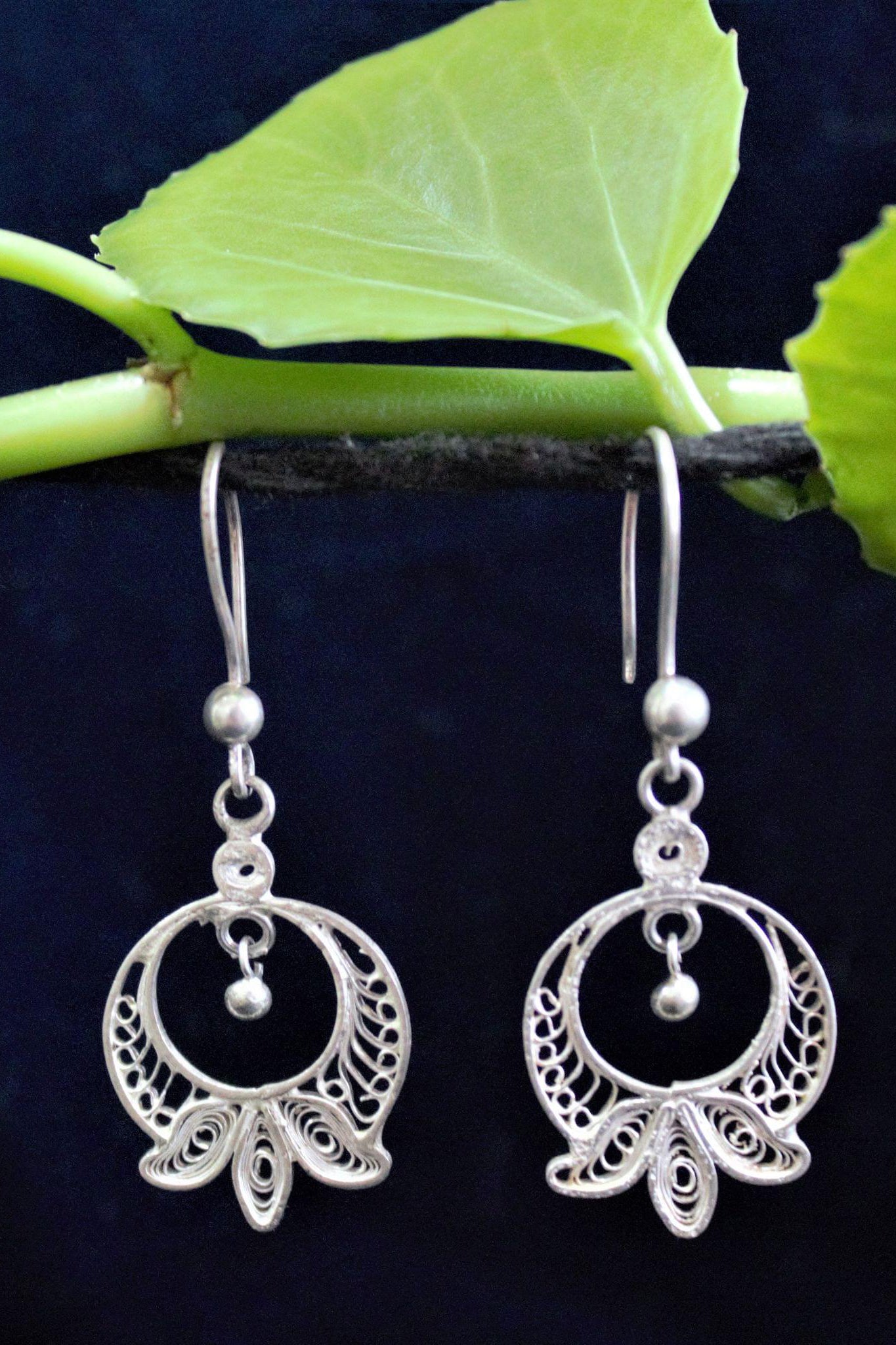 Circle Leaf Silver Filigree Earrings