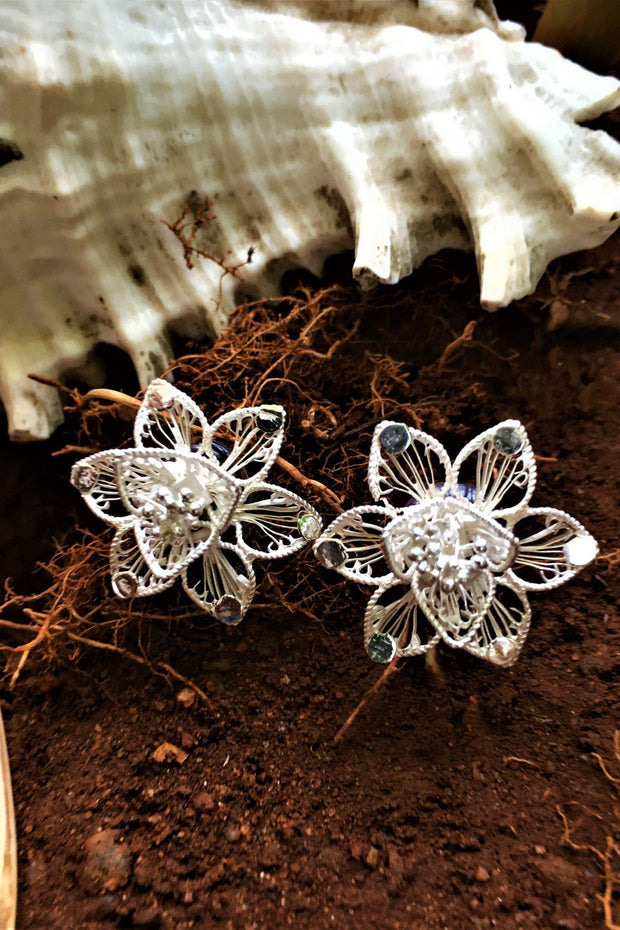 Daffodil Silver Filigree Stud Earrings