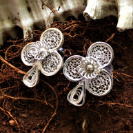 Spade Stud Silver Filigree Earrings